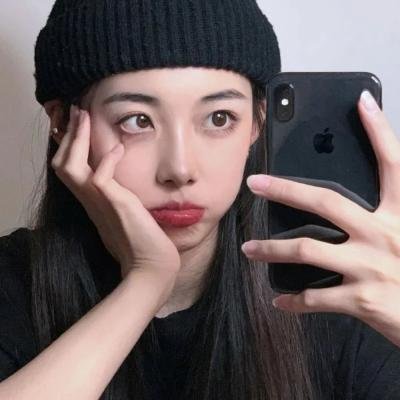 绿茵春色